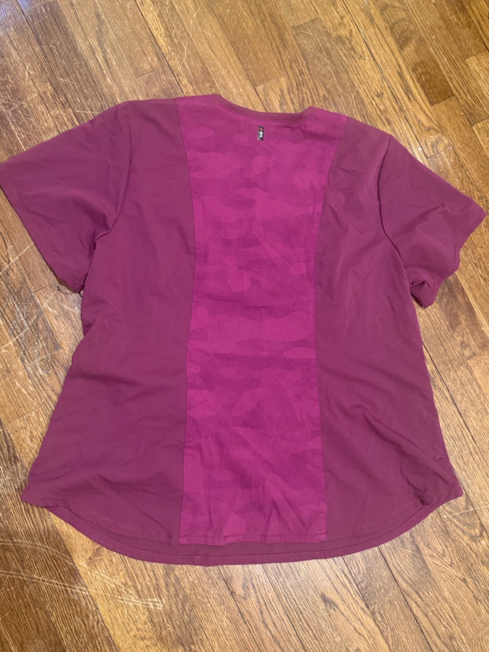 Grey's Anatomy Women's V-Neck Scrub Top - Wine - Picture 5 of 6